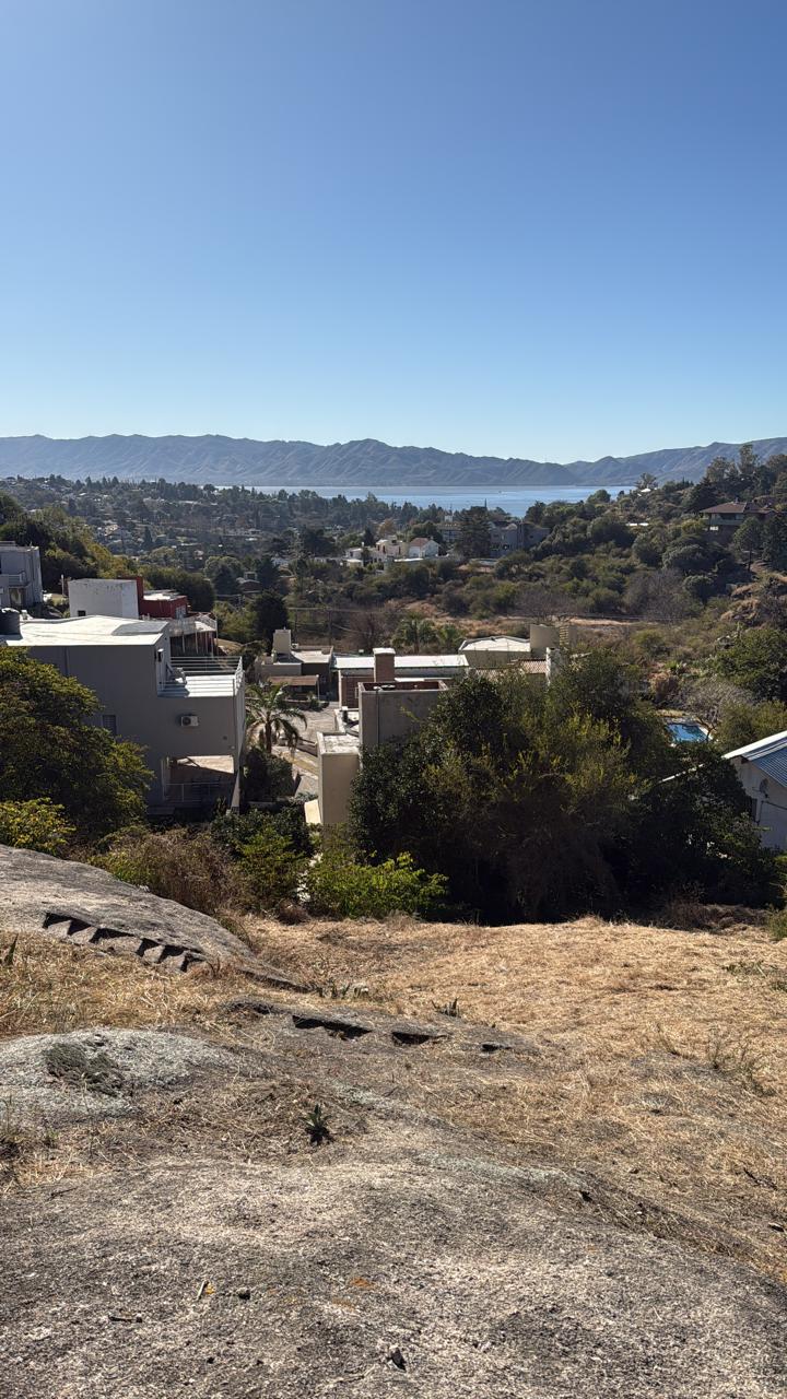 Lote en Villa del Lago – Centro de Manzana